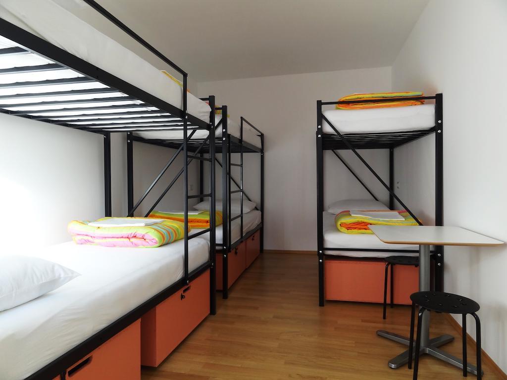 Hostel Alieti Izola Habitación foto